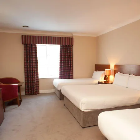Otel Clybaun