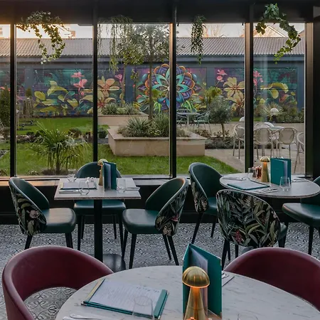 Hotel Clybaun 4*