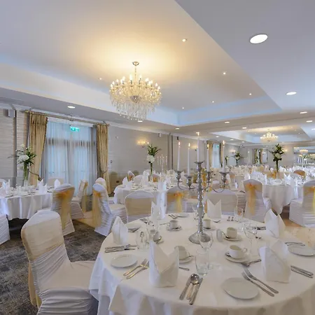 Hotel Clybaun 4*