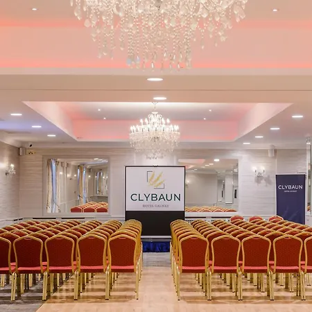 Hotel Clybaun 4*